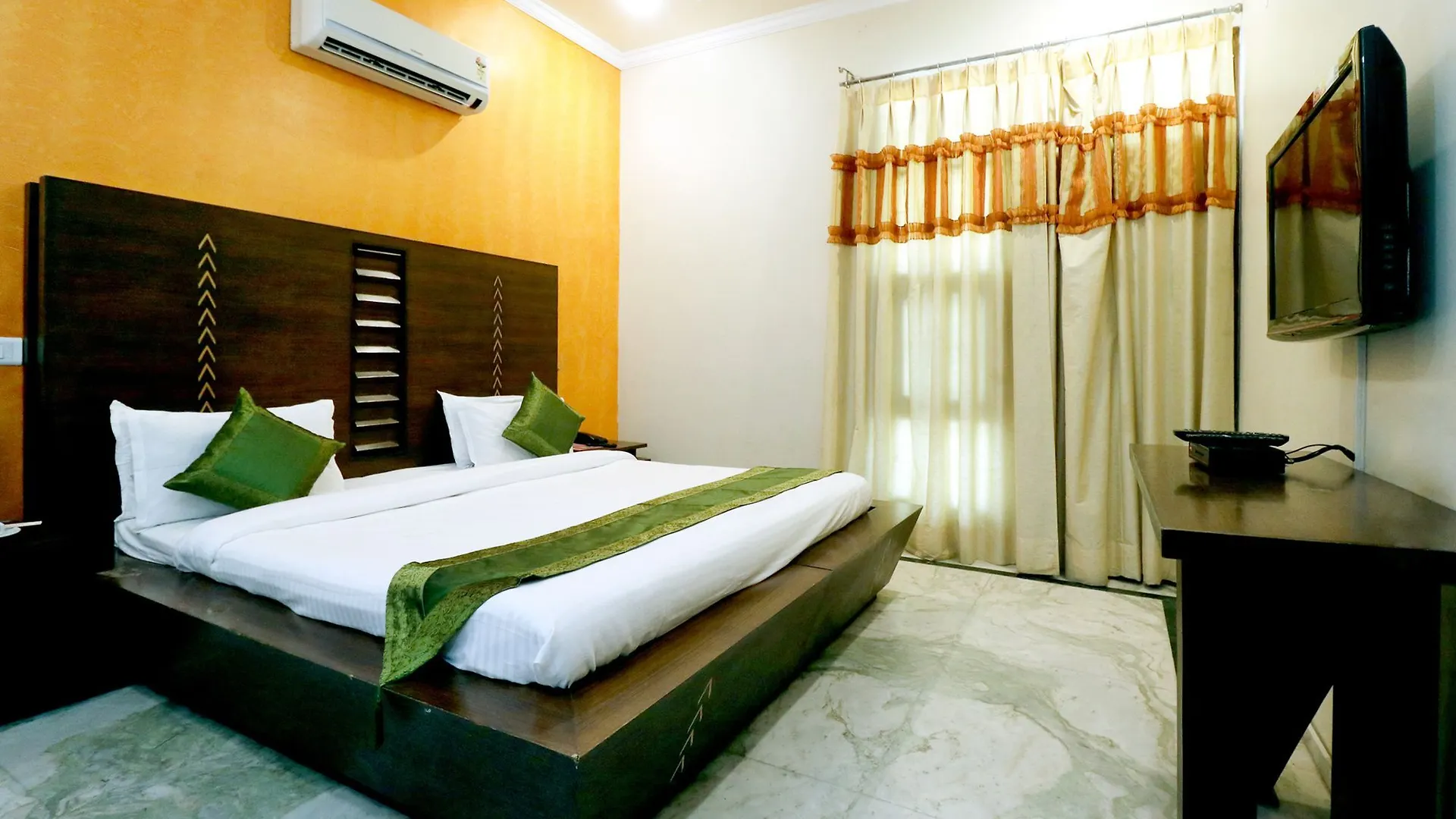 Treebo Star Guest House contacts